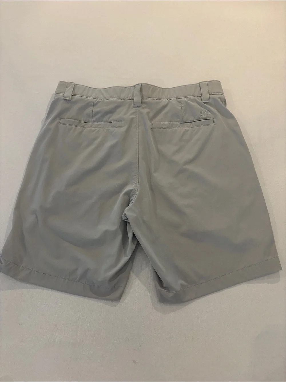 Southern Tide brrr Mens Stretchy Gray Performance Golf Shorts. Size 32